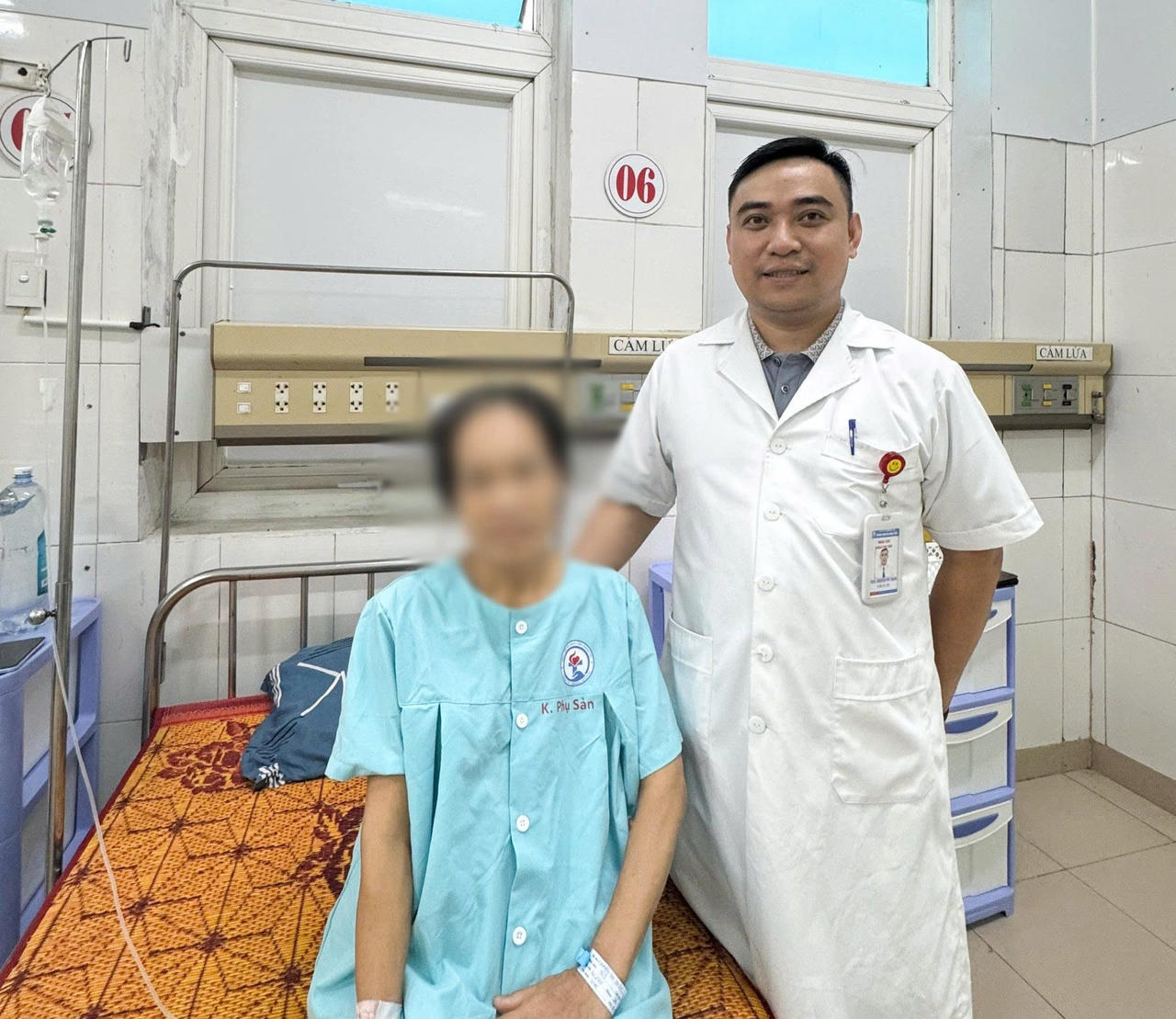 Sau phẫu thuật, sức khỏe nữ bệnh nh&acirc;n 59 tuổi ổn định v&agrave; đang được c&aacute;c b&aacute;c sĩ Bệnh viện Đa khoa tỉnh Quảng Trị tiếp tục theo d&otilde;i, điều trị.