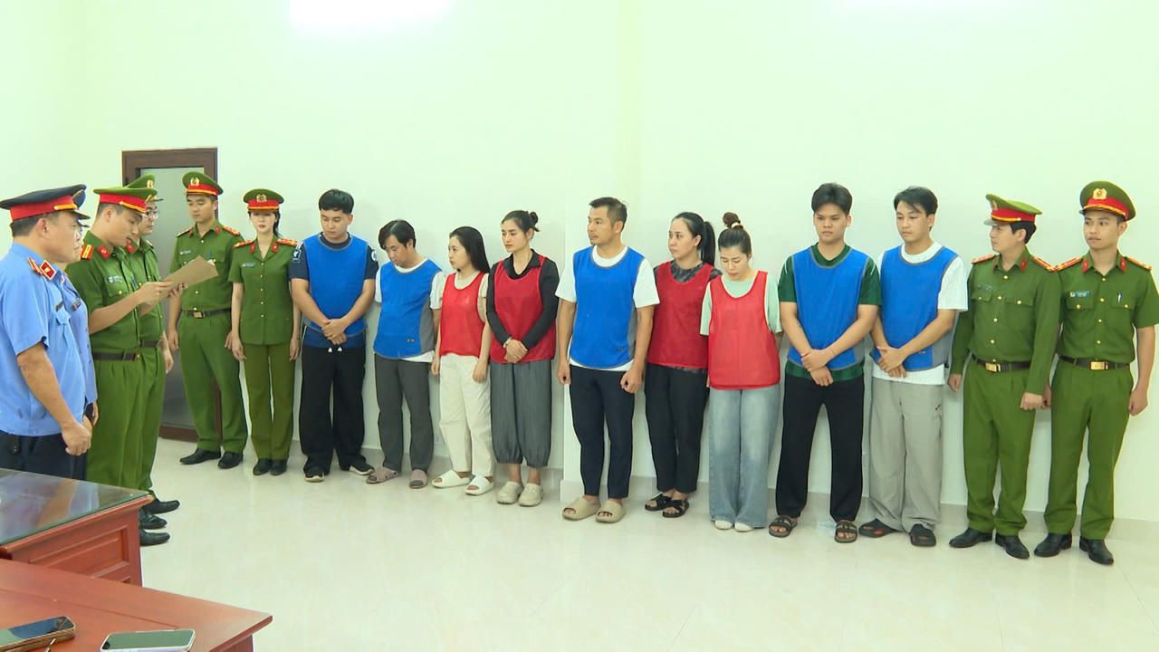 'Lật tẩy' thủ đoạn 'tẩy trắng' kim cương lậu của Giám đốc công ty giám định PNJ-LAP