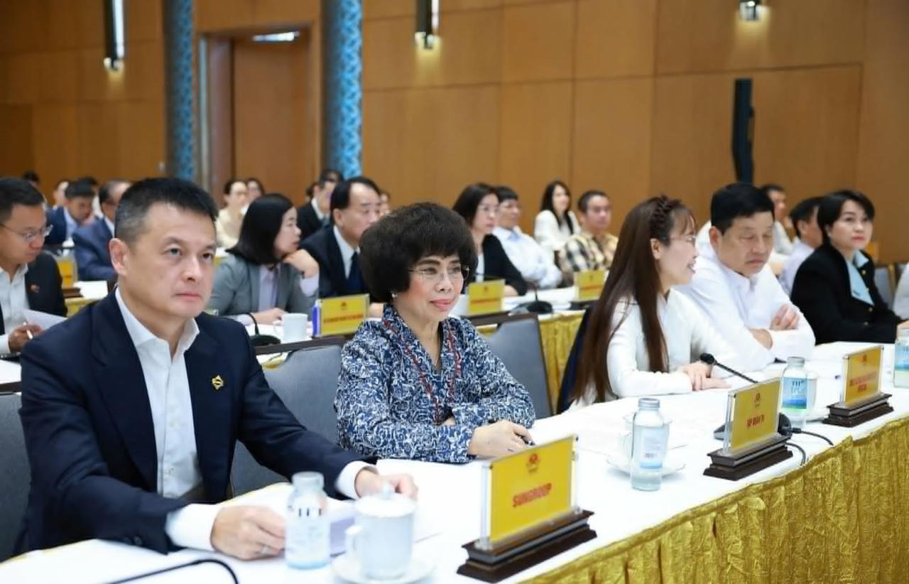 Ch&uacute; th&iacute;ch ảnh