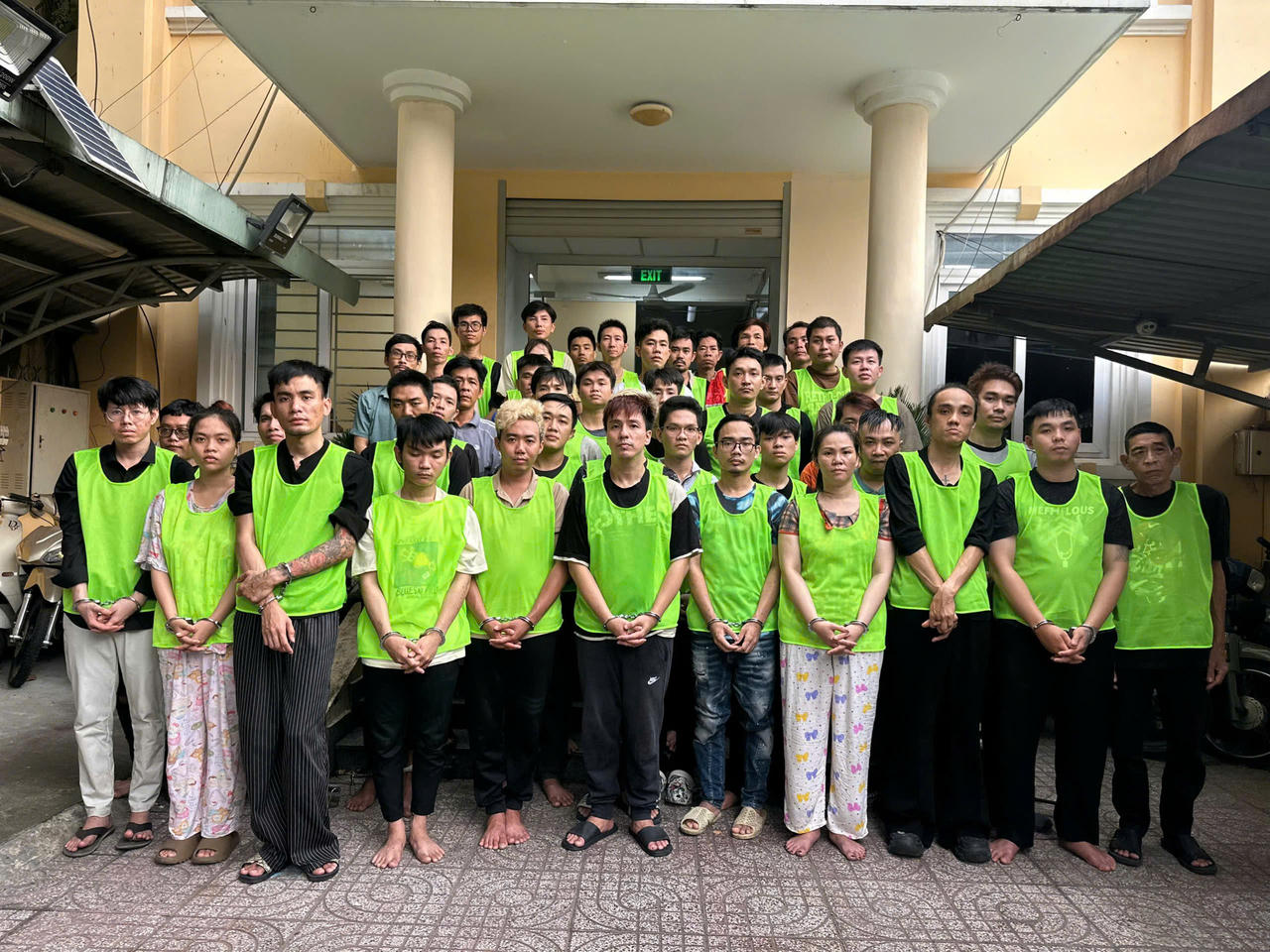 Từ nghi vấn mua b&aacute;n tr&aacute;i ph&eacute;p chất ma t&uacute;y tại kh&aacute;ch sạn tr&ecirc;n địa b&agrave;n, c&ocirc;ng an phường Ch&aacute;nh Hưng đ&atilde; ph&aacute;t hiện, triệt ph&aacute; đường d&acirc;y ma t&uacute;y lớn (Ảnh: C&ocirc;ng an cung cấp).