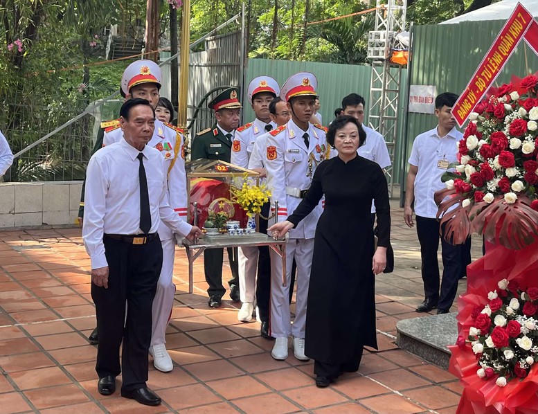 Thủ tướng L&ecirc; Minh Hưng: Bằng mọi gi&aacute;, phải nỗ lực, quyết t&acirc;m cao nhất để t&igrave;m kiếm, quy tập v&agrave; x&aacute;c định danh t&iacute;nh h&agrave;i cốt liệt sĩ- Ảnh 9.