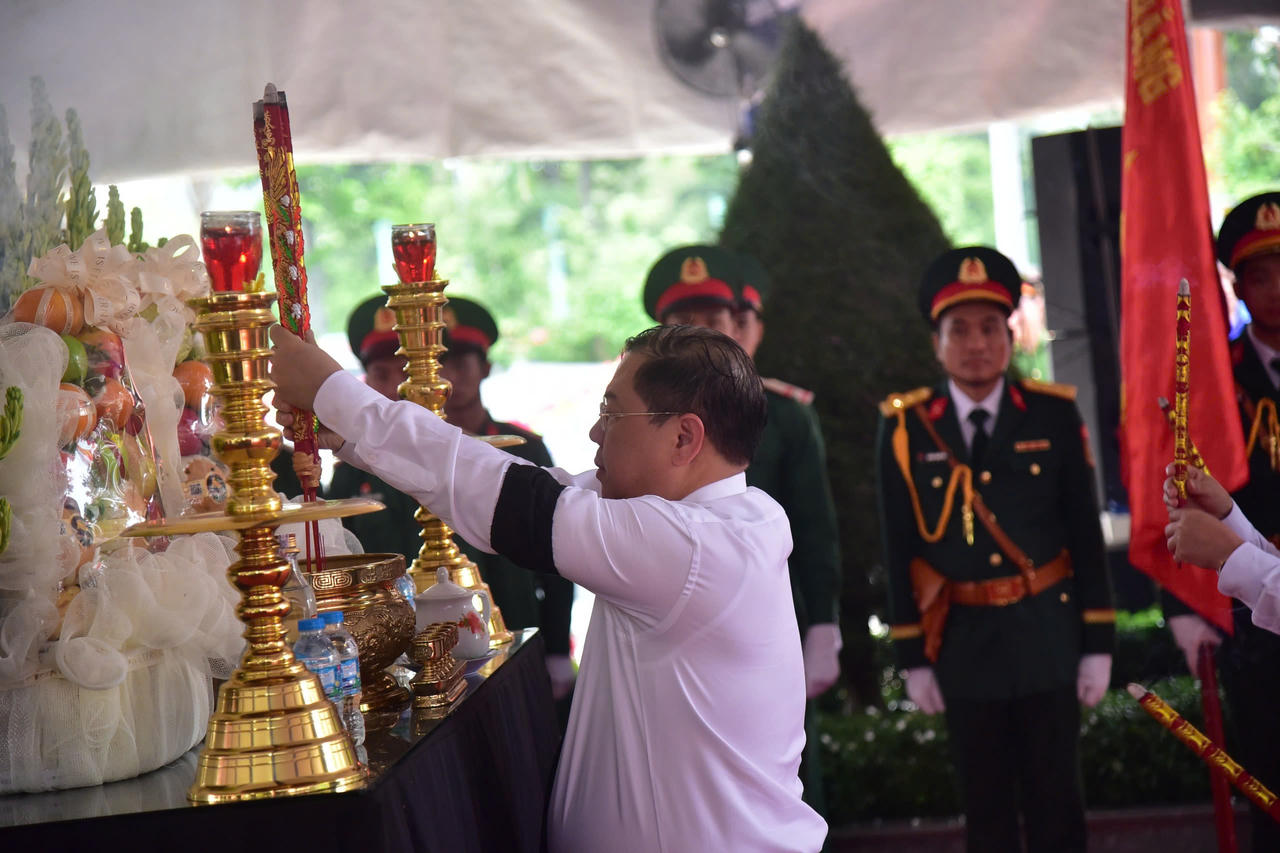 T&acirc;y Ninh truy điệu, an t&aacute;ng 173 h&agrave;i cốt liệt sĩ qu&acirc;n t&igrave;nh nguyện hy sinh tại Campuchia