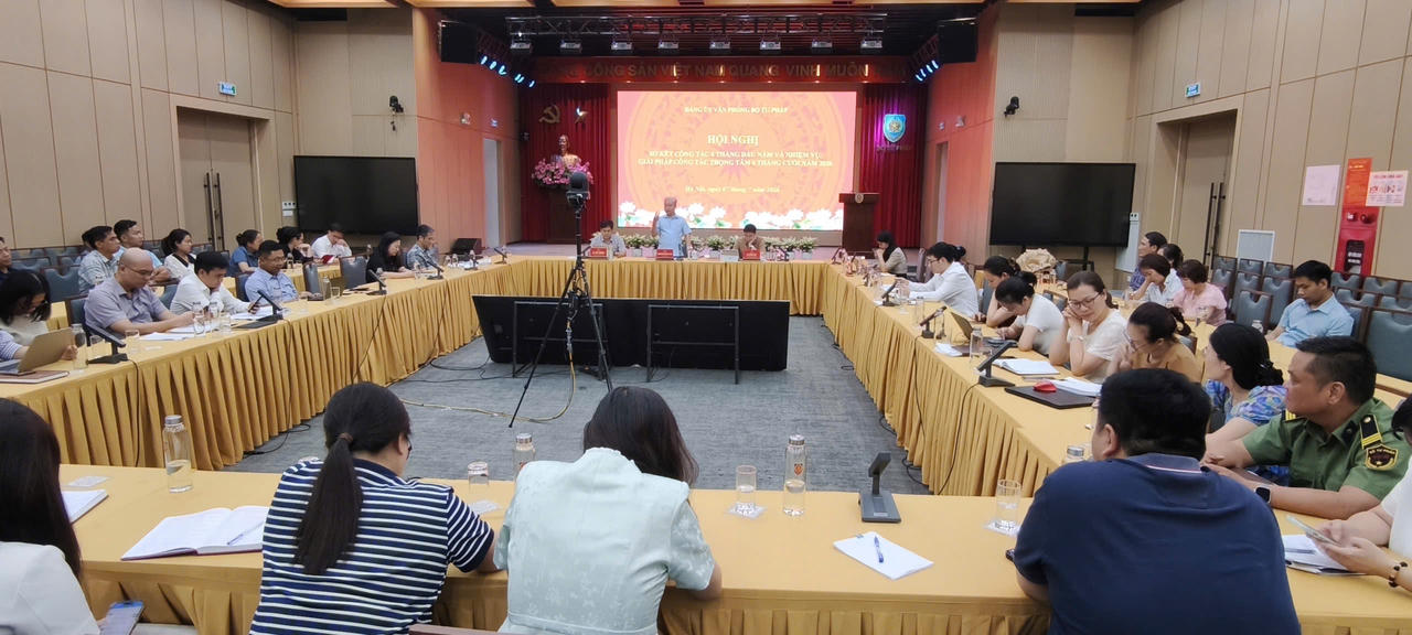 Nhiều kết quả nổi bật trong triển khai c&ocirc;ng t&aacute;c Đảng của Văn ph&ograve;ng Bộ trong 06 th&aacute;ng đầu năm 2026