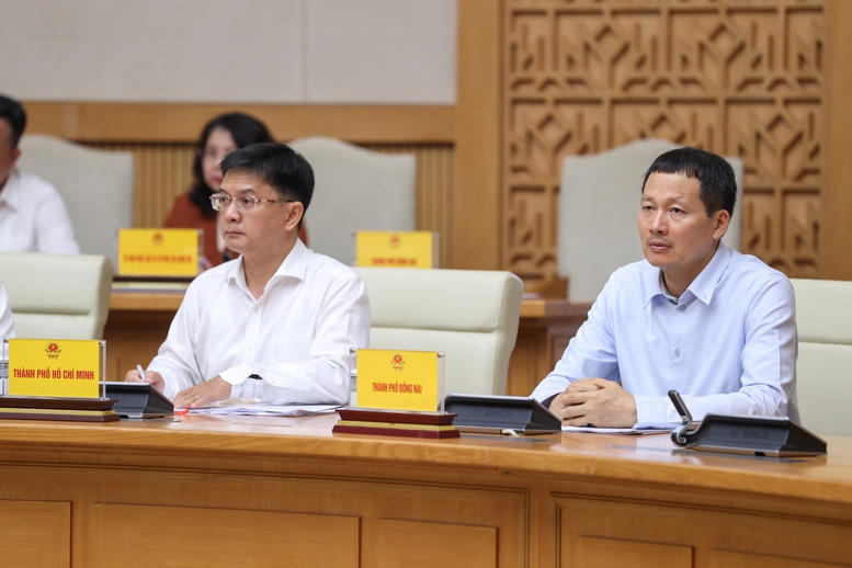 Thủ tướng: Thể chế phải tạo đột ph&aacute; ph&aacute;t triển v&agrave; thực thi phải hiệu quả, kh&ocirc;ng trở th&agrave;nh 'điểm nghẽn của điểm nghẽn'- Ảnh 7.