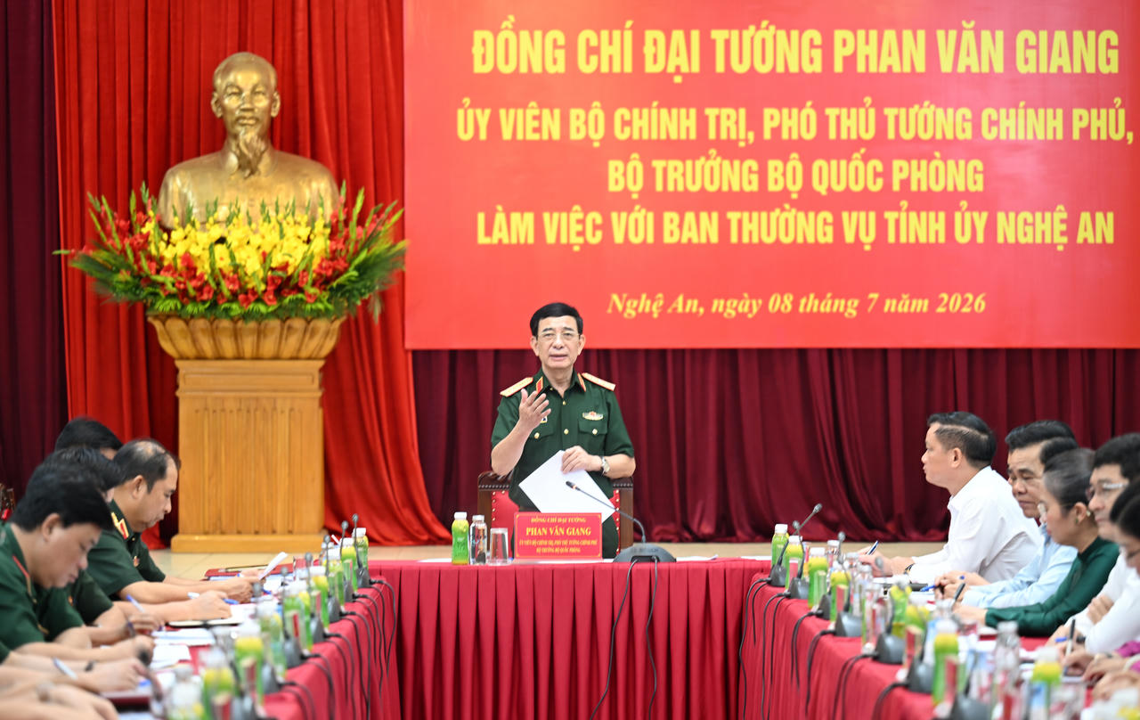 Đại tướng Phan Văn Giang đề nghị tỉnh Nghệ An thực hiện quyết liệt Chiến dịch 500 ng&agrave;y đ&ecirc;m t&igrave;m kiếm, quy tập, x&aacute;c định danh t&iacute;nh h&agrave;i cốt liệt sỹ.