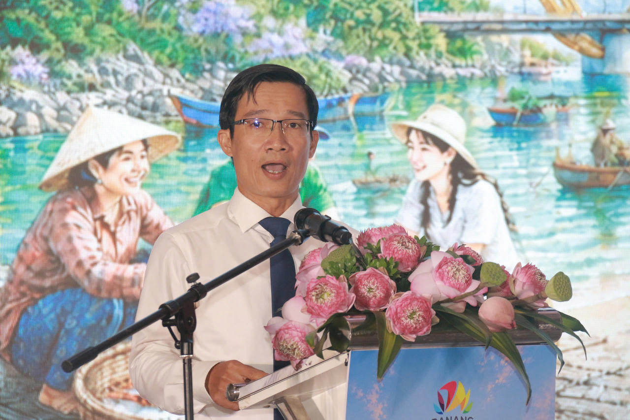 &Ocirc;ng T&aacute;n Văn Vương, Ph&oacute; Gi&aacute;m đốc Sở VHTTDL Đ&agrave; Nẵng cho biết, Enjoy Danang Festival 2026 được thiết kế như một h&agrave;nh tr&igrave;nh trải nghiệm thống nhất với th&ocirc;ng điệp 'Cảm nhận - Tận hưởng - Kh&aacute;m ph&aacute;&rdquo;, trong đ&oacute; mỗi hoạt động l&agrave; một 'điểm chạm' để người d&acirc;n v&agrave; du kh&aacute;ch cảm nhận r&otilde; hơn về bản sắc của th&agrave;nh phố biển.