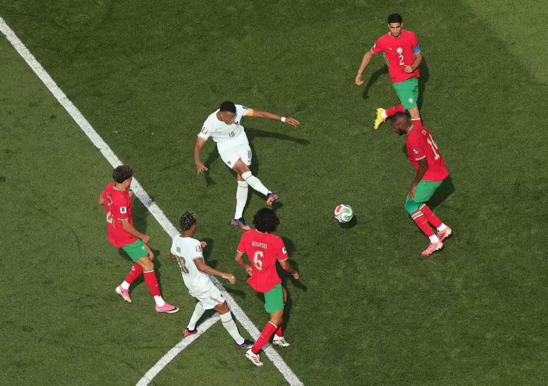 Kylian Mbappe đ&atilde; ghi b&agrave;n trong 5 trong 6 trận đấu của Ph&aacute;p v&agrave; hiện đang dẫn đầu cuộc đua gi&agrave;nh Chiếc gi&agrave;y v&agrave;ng&nbsp;