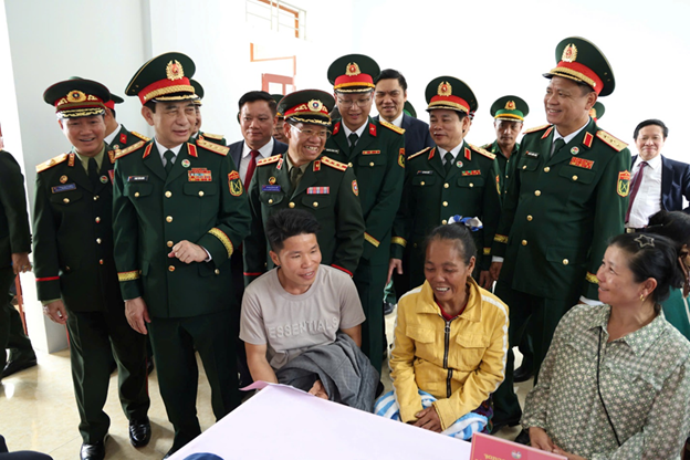 Giao lưu Hữu nghị Quốc ph&ograve;ng Bi&ecirc;n giới Việt Nam &ndash; L&agrave;o ch&iacute;nh thức bắt đầu