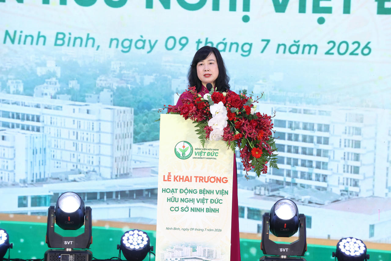 Bộ trưởng Bộ Y tế Đ&agrave;o Hồng Lan ph&aacute;t biểu tại lễ khai trương Bệnh viện Việt Đức cơ sở Ninh B&igrave;nh