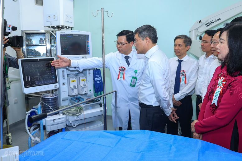 Thủ tướng L&ecirc; Minh Hưng: X&acirc;y dựng những bệnh viện hiện đại v&agrave; h&igrave;nh th&agrave;nh hệ sinh th&aacute;i y tế ph&aacute;t triển đồng bộ- Ảnh 8.