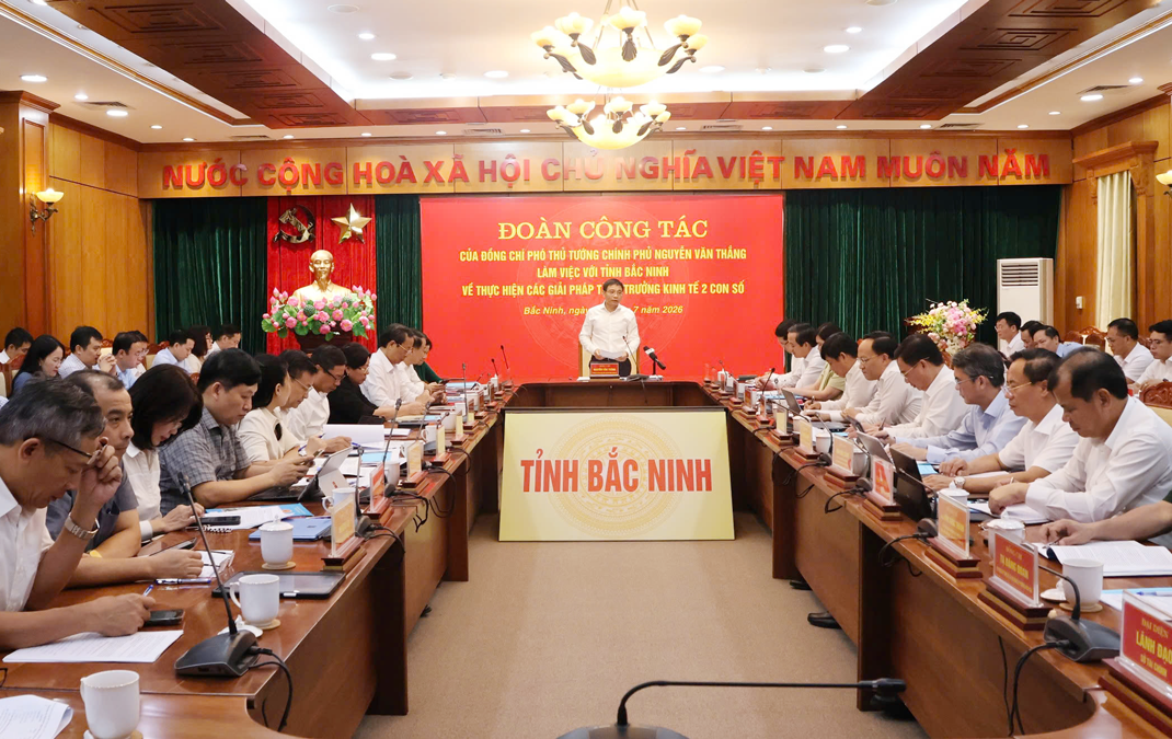Quang cảnh buổi l&agrave;m việc.