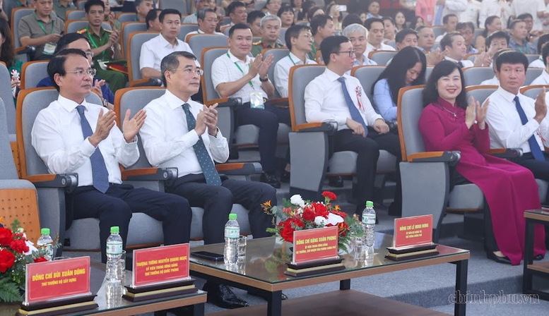 Thủ tướng L&ecirc; Minh Hưng: X&acirc;y dựng những bệnh viện hiện đại v&agrave; h&igrave;nh th&agrave;nh hệ sinh th&aacute;i y tế ph&aacute;t triển đồng bộ- Ảnh 2.