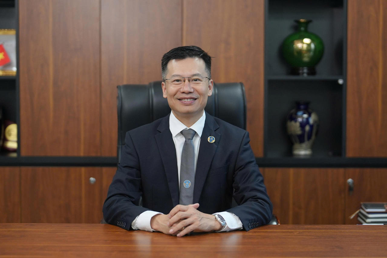 &nbsp;LS Ho&agrave;ng Minh Hiển.