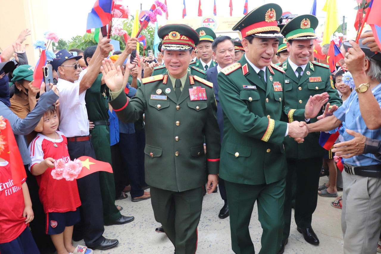 Giao lưu Hữu nghị Quốc phòng Biên giới: Thắt chặt tình hữu nghị 2 nước Việt Nam – Lào