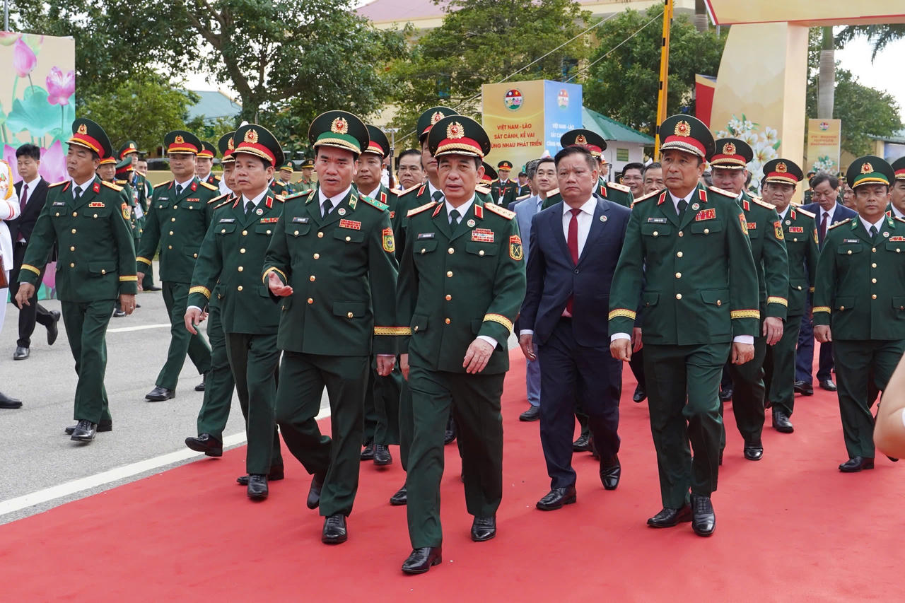 Giao lưu Hữu nghị Quốc ph&ograve;ng Bi&ecirc;n giới: Thắt chặt t&igrave;nh hữu nghị 2 nước Việt Nam &ndash; L&agrave;o
