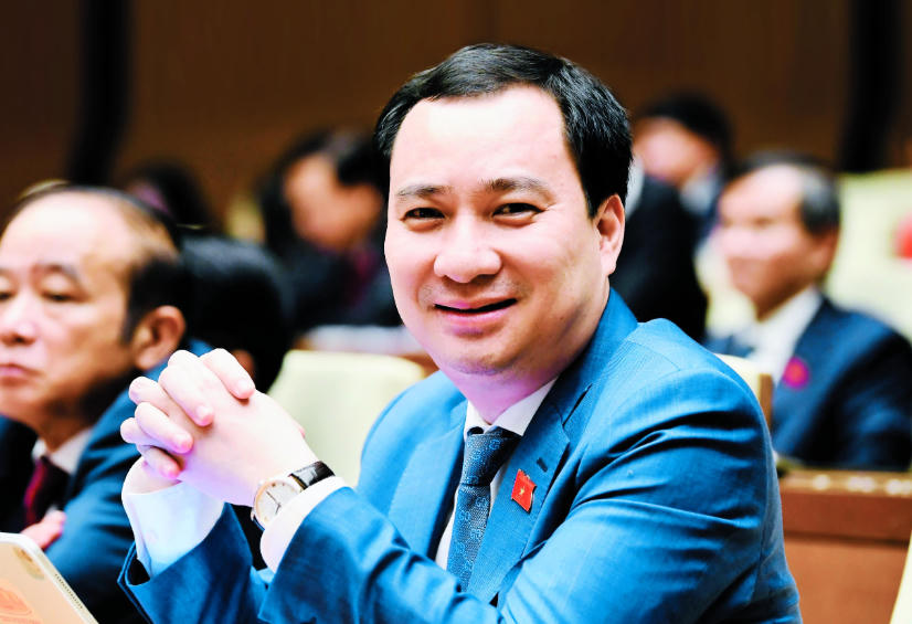 TS. Vũ Văn Tiến, đại biểu Quốc hội kh&oacute;a XVI, Ủy vi&ecirc;n chuy&ecirc;n tr&aacute;ch Ủy ban Văn h&oacute;a v&agrave; X&atilde; hội của Quốc hội.