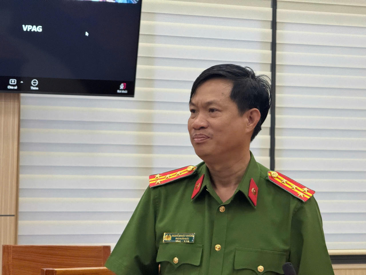 C&aacute;c đại biểu ph&aacute;t biểu &yacute; kiến tại cuộc họp