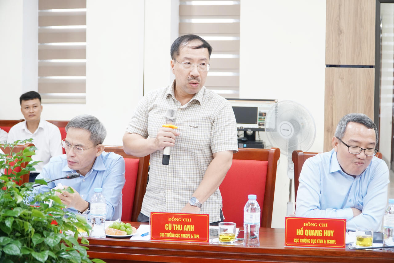 Bộ trưởng Hoàng Thanh Tùng làm việc với Sở Tư pháp và Thi hành án dân sự tỉnh Nghệ An