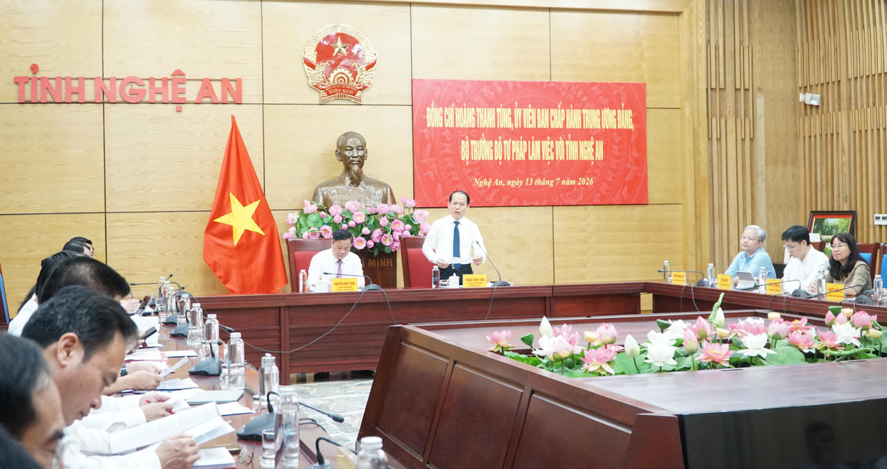 Đo&agrave;n c&ocirc;ng t&aacute;c Bộ Tư ph&aacute;p l&agrave;m việc với tỉnh Nghệ An về c&ocirc;ng t&aacute;c tư ph&aacute;p v&agrave; thi h&agrave;nh &aacute;n d&acirc;n sự.