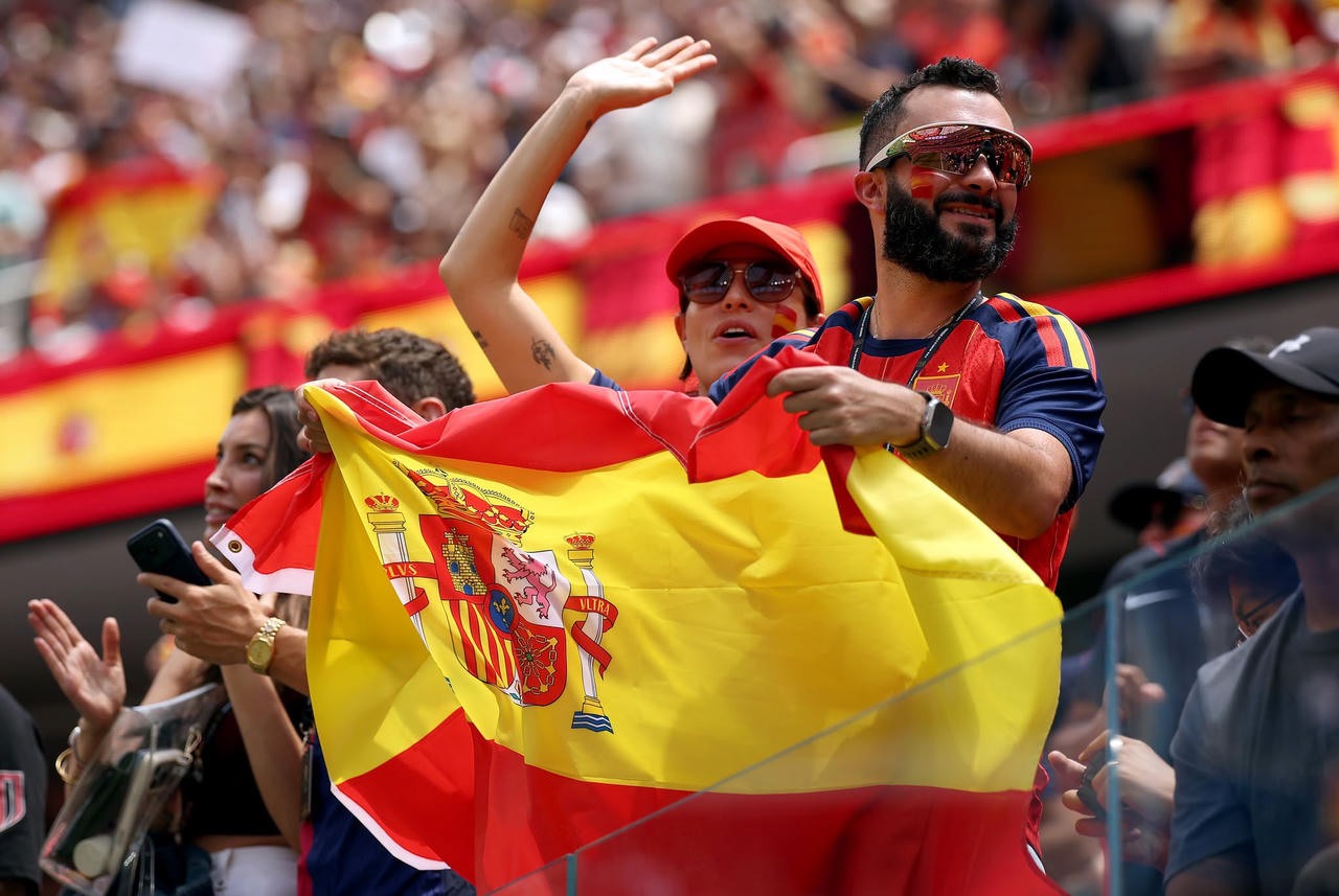 Người T&acirc;y Ban đang nghĩ về danh hiệu v&ocirc; địch thế giới lần thứ 2 của họ (Ảnh FIFA)