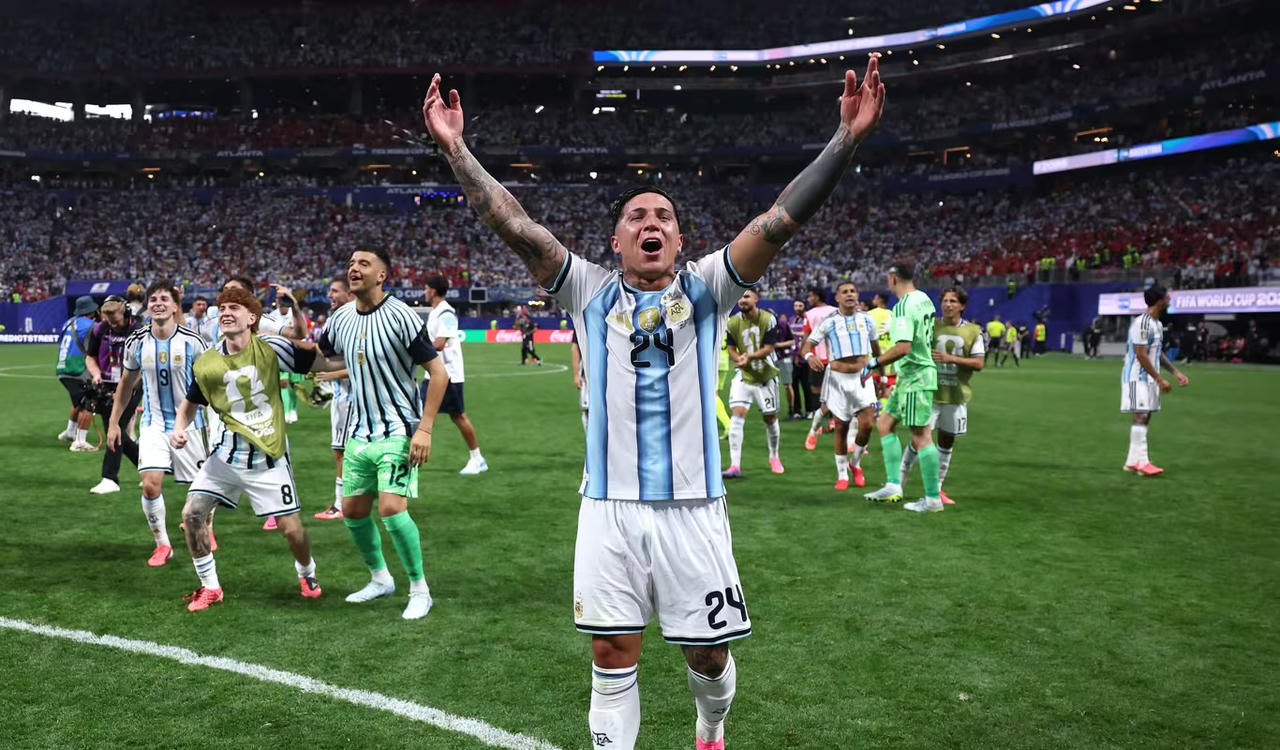 Argentina lu&ocirc;n l&agrave; đối thủ kh&oacute; chịu với đội tuyển Anh (Ảnh FIFA)