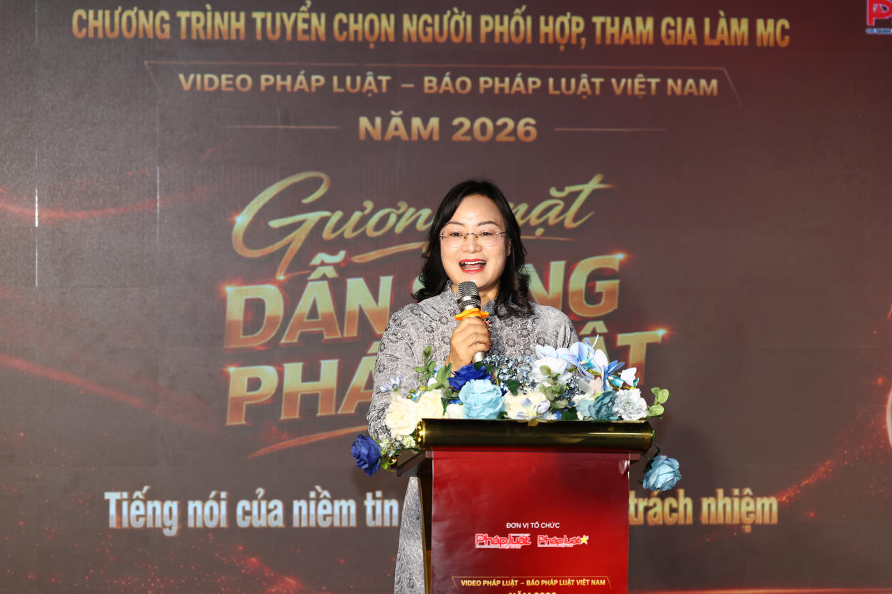 TS Vũ Hồng Thu&yacute; &ndash; Ph&oacute; Tổng Bi&ecirc;n tập B&aacute;o Ph&aacute;p luật Việt Nam - ph&aacute;t biểu khai mạc