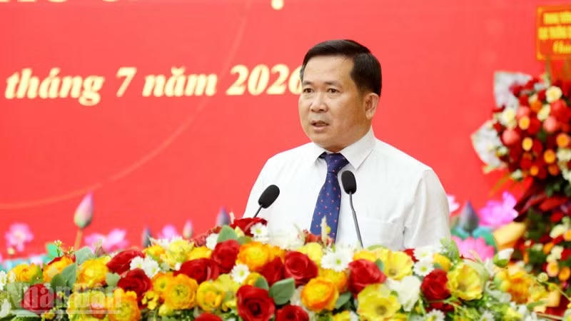T&acirc;n Ph&oacute; B&iacute; thư Tỉnh ủy An Giang Đinh Văn Nơi.