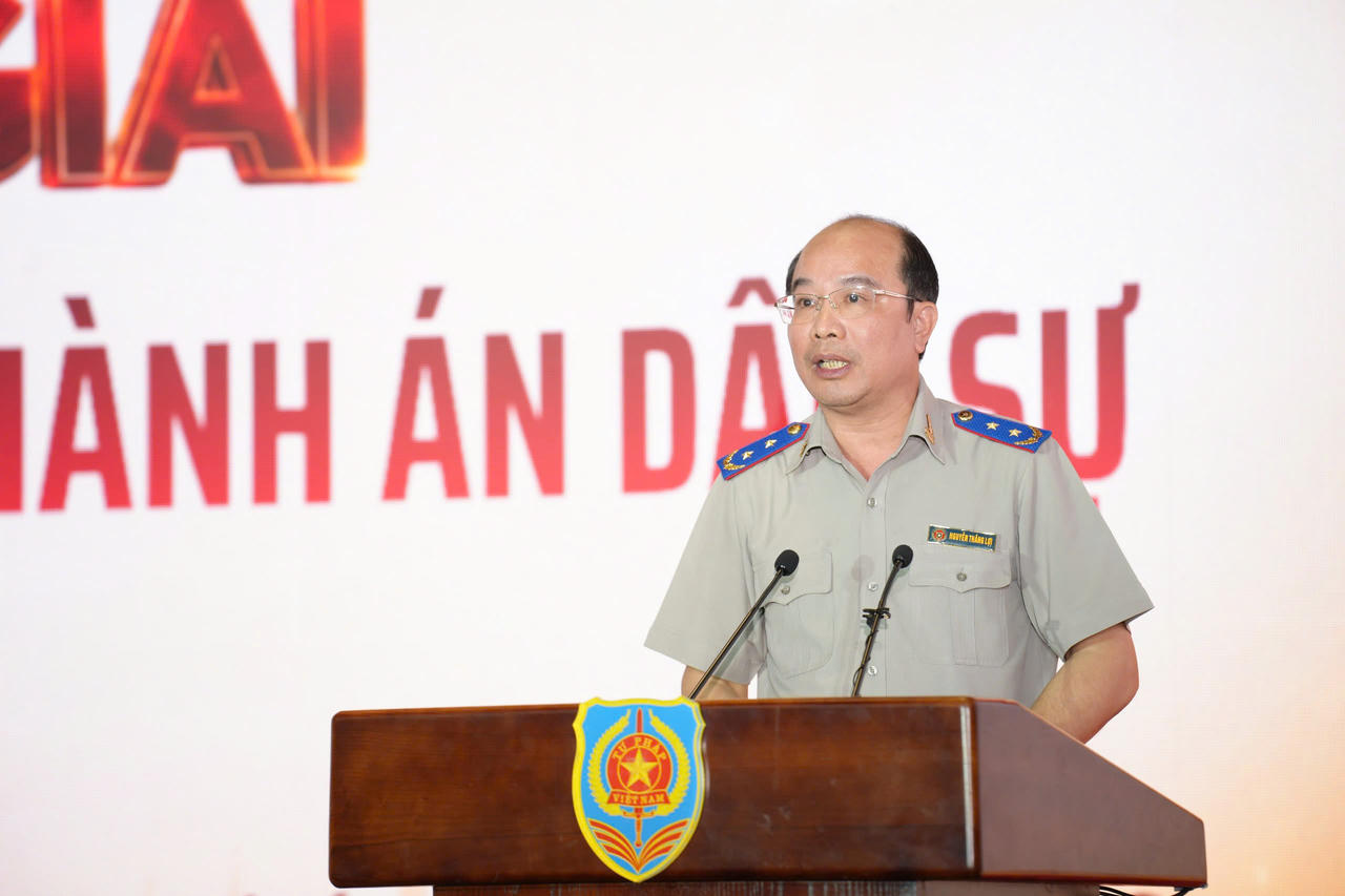 Cục trưởng Cục Quản l&yacute; Thi h&agrave;nh &aacute;n d&acirc;n sự Nguyễn Thắng Lợi tổng kết Cuộc thi lần II v&agrave; ph&aacute;t động Cuộc thi lần III.