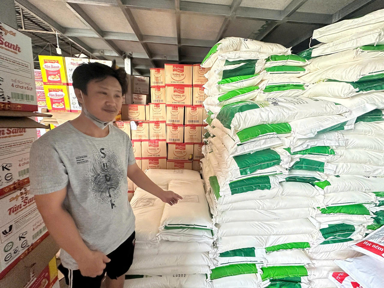 Khởi tố 5 đối tượng trong đường dây sản xuất, buôn bán phụ gia thực phẩm giả 