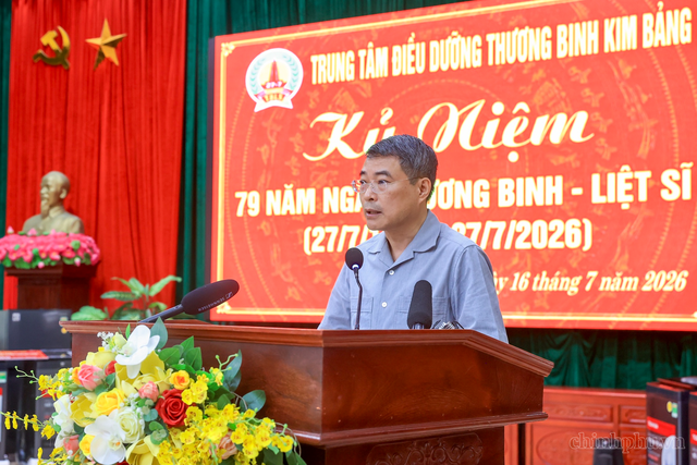 Ủy vi&ecirc;n Bộ Ch&iacute;nh trị, Thủ tướng Ch&iacute;nh phủ L&ecirc; Minh Hưng ph&aacute;t biểu tại buổi gặp mặt (Ảnh: VGP/Nhật Bắc)