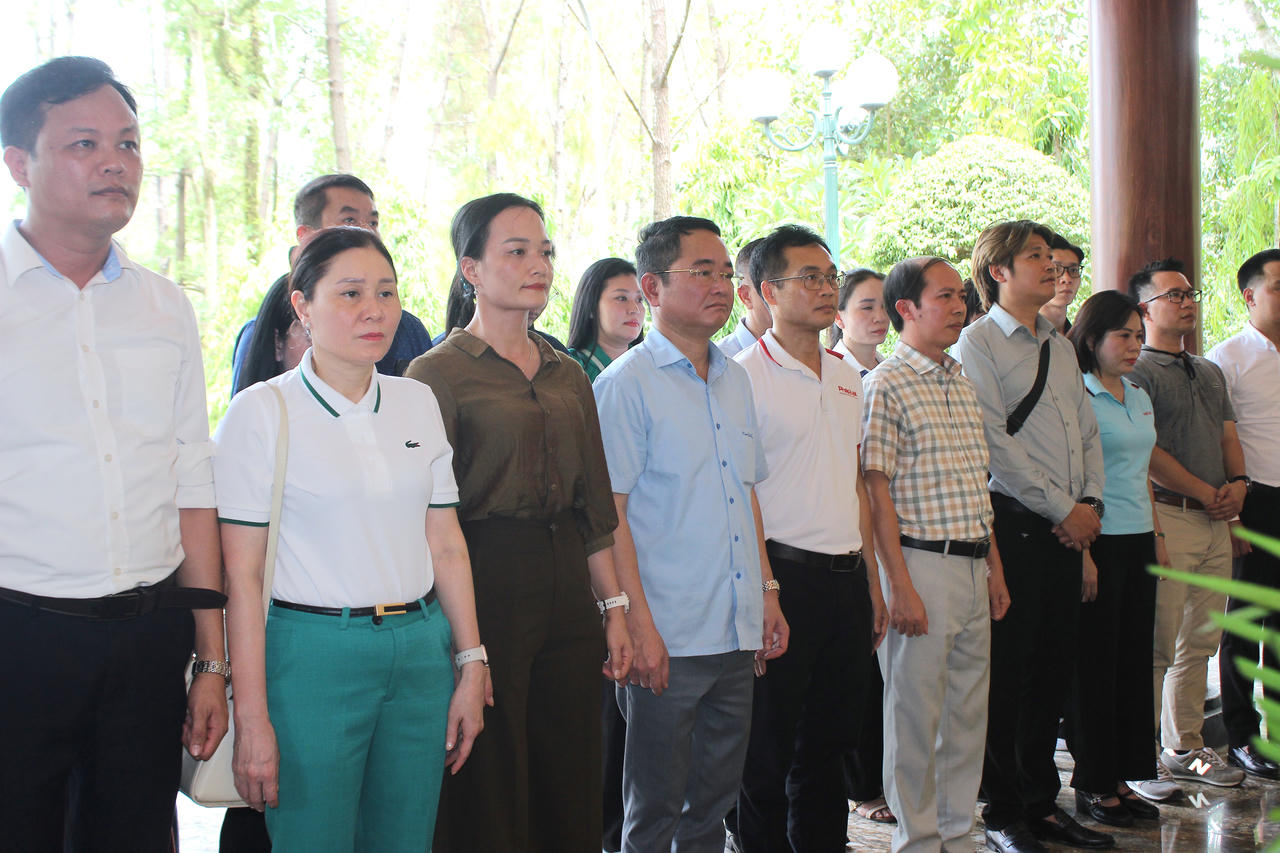B&aacute;o Ph&aacute;p luật Việt Nam tri &acirc;n tại Ng&atilde; ba Đồng Lộc, tiếp nối h&agrave;nh tr&igrave;nh &ldquo;bồi đắp t&acirc;m hồn&rdquo; th&aacute;ng Bảy