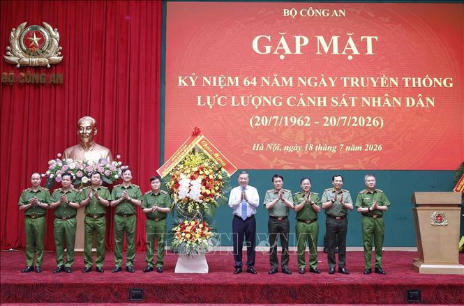 Ch&uacute; th&iacute;ch ảnh