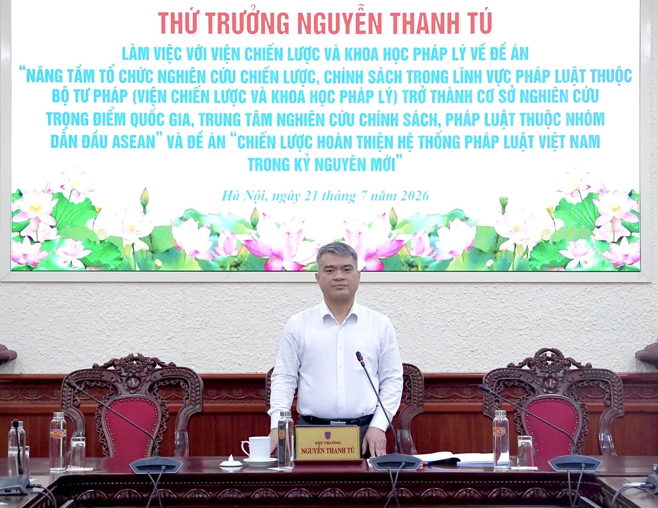 Thứ trưởng Nguyễn Thanh T&uacute; ph&aacute;t biểu