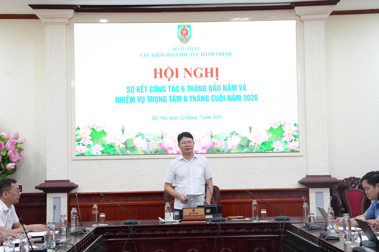 Thứ trưởng Nguyễn Thanh Tịnh đ&aacute;nh gi&aacute; cao những kết quả Cục Kiểm so&aacute;t thủ tục h&agrave;nh ch&iacute;nh đạt được trong 6 th&aacute;ng đầu năm.