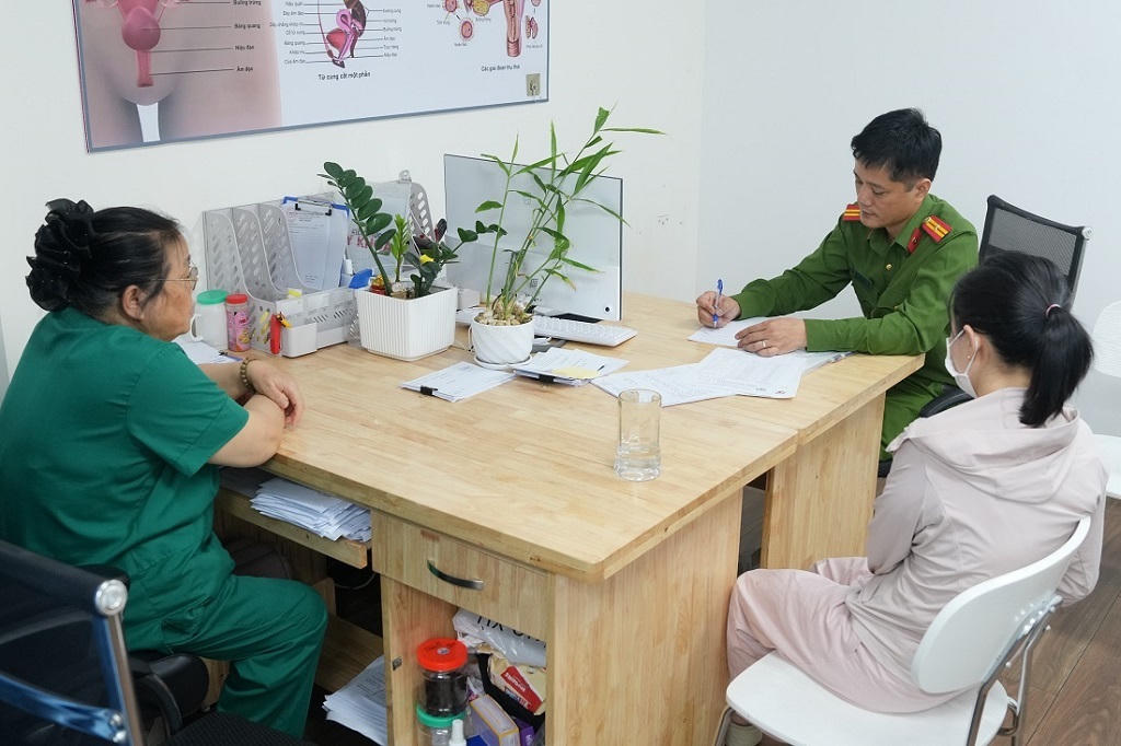 Khởi tố 10 bị can trong đường dây 'vẽ bệnh' tại phòng khám ở Nghệ An, thu lợi hàng chục tỷ đồng