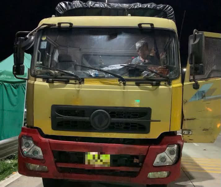 Cục CSGT đ&atilde; ph&aacute;t hiện hơn 4.000 trường hợp l&aacute;i xe kinh doanh vận tải c&oacute; dấu hiệu vi phạm điều khiển phương tiện qu&aacute; thời gian l&agrave;m việc của l&aacute;i xe.