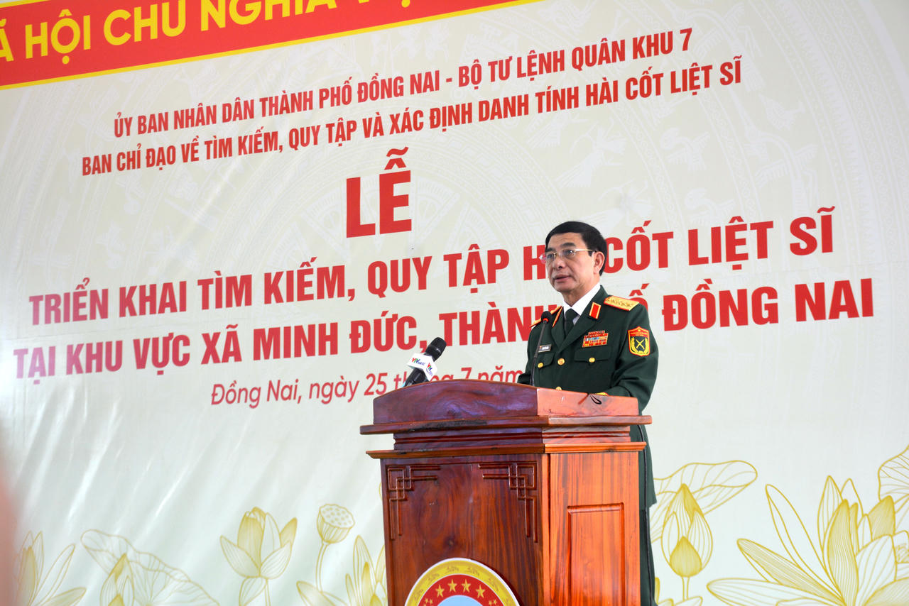 Đại tướng Phan Văn Giang, Ủy vi&ecirc;n Bộ Ch&iacute;nh trị, Ph&oacute; Thủ tướng Ch&iacute;nh phủ, Bộ trưởng Bộ Quốc ph&ograve;ng ph&aacute;t biểu chỉ đạo. Ảnh Duy Trường