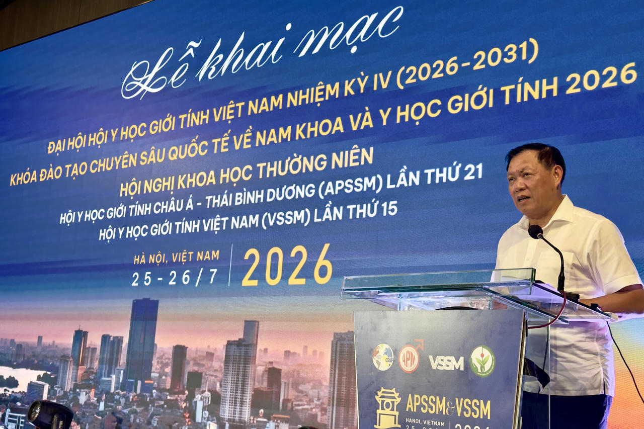 Thứ trưởng Bộ Y tế Đỗ Xu&acirc;n Tuy&ecirc;n ph&aacute;t biểu tại Đại hội. (Ảnh: PV)