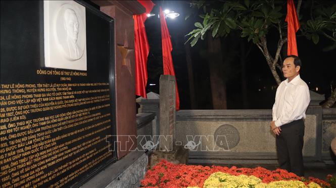 Ch&uacute; th&iacute;ch ảnh