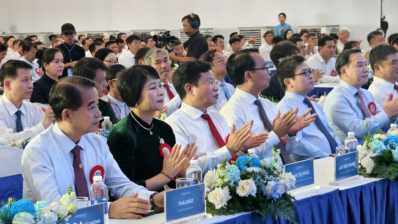 Lần đầu tiên Việt Nam sản xuất thành công nhôm thỏi