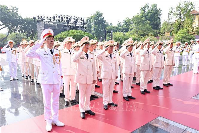 Ch&uacute; th&iacute;ch ảnh