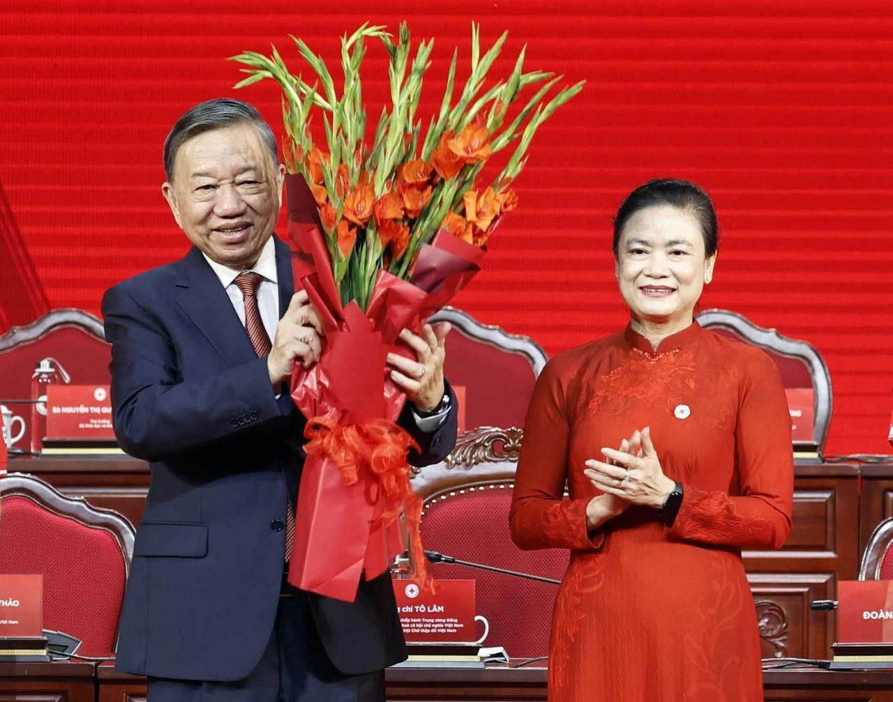 Đại hội đ&atilde; thực hiện nghi thức đề cử Tổng B&iacute; thư, Chủ tịch nước T&ocirc; L&acirc;m l&agrave;m&nbsp;Chủ tịch danh dự Hội Chữ thập đỏ Việt Nam nhiệm kỳ 2026-2031. (Nguồn: TTXVN)