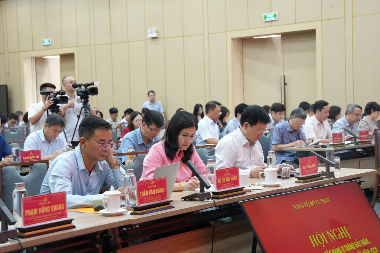 C&aacute;c đại biểu dự Hội nghị.