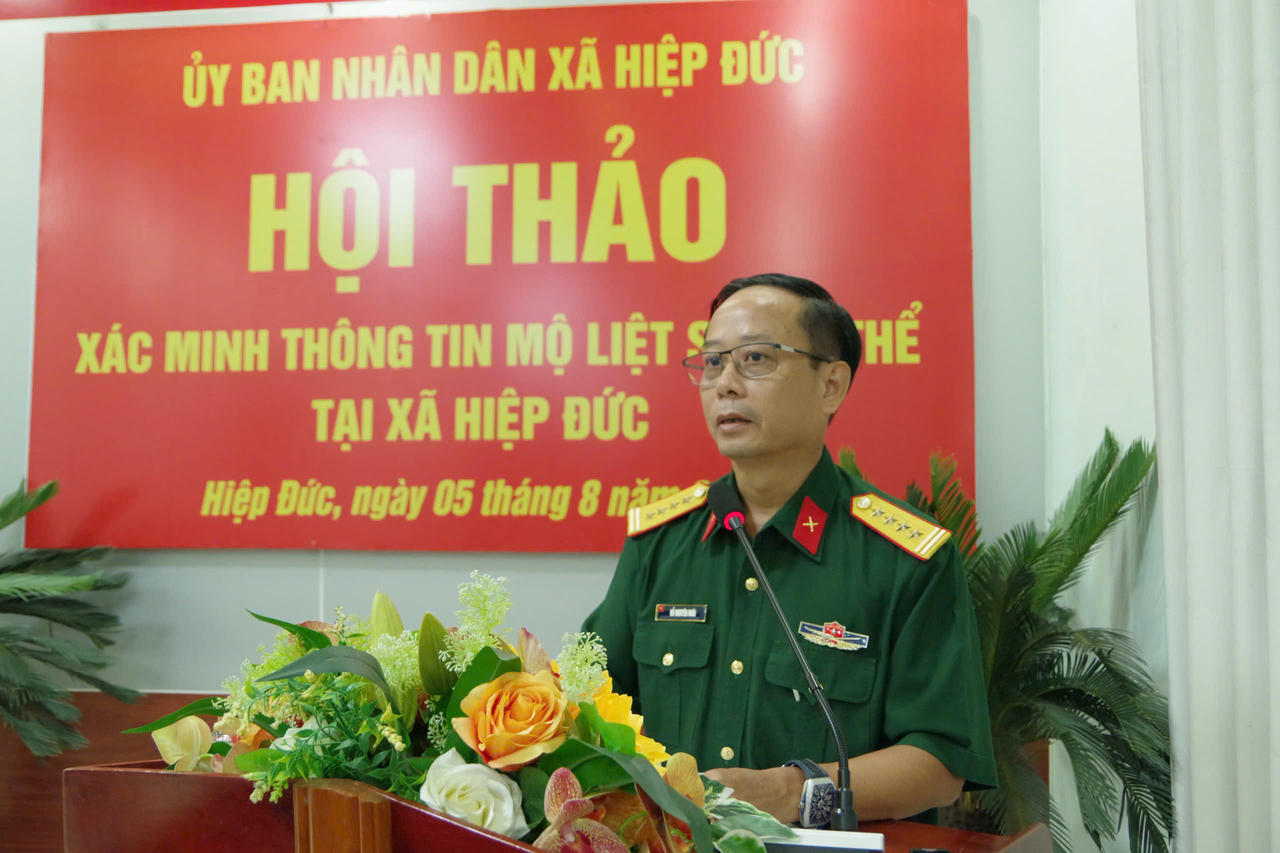 Đại t&aacute; Đỗ Nguy&ecirc;n Ho&agrave;i - Ph&oacute; Ch&iacute;nh ủy Bộ CHQS TP Đ&agrave; Nẵng ph&aacute;t biểu tại Hội thảo
