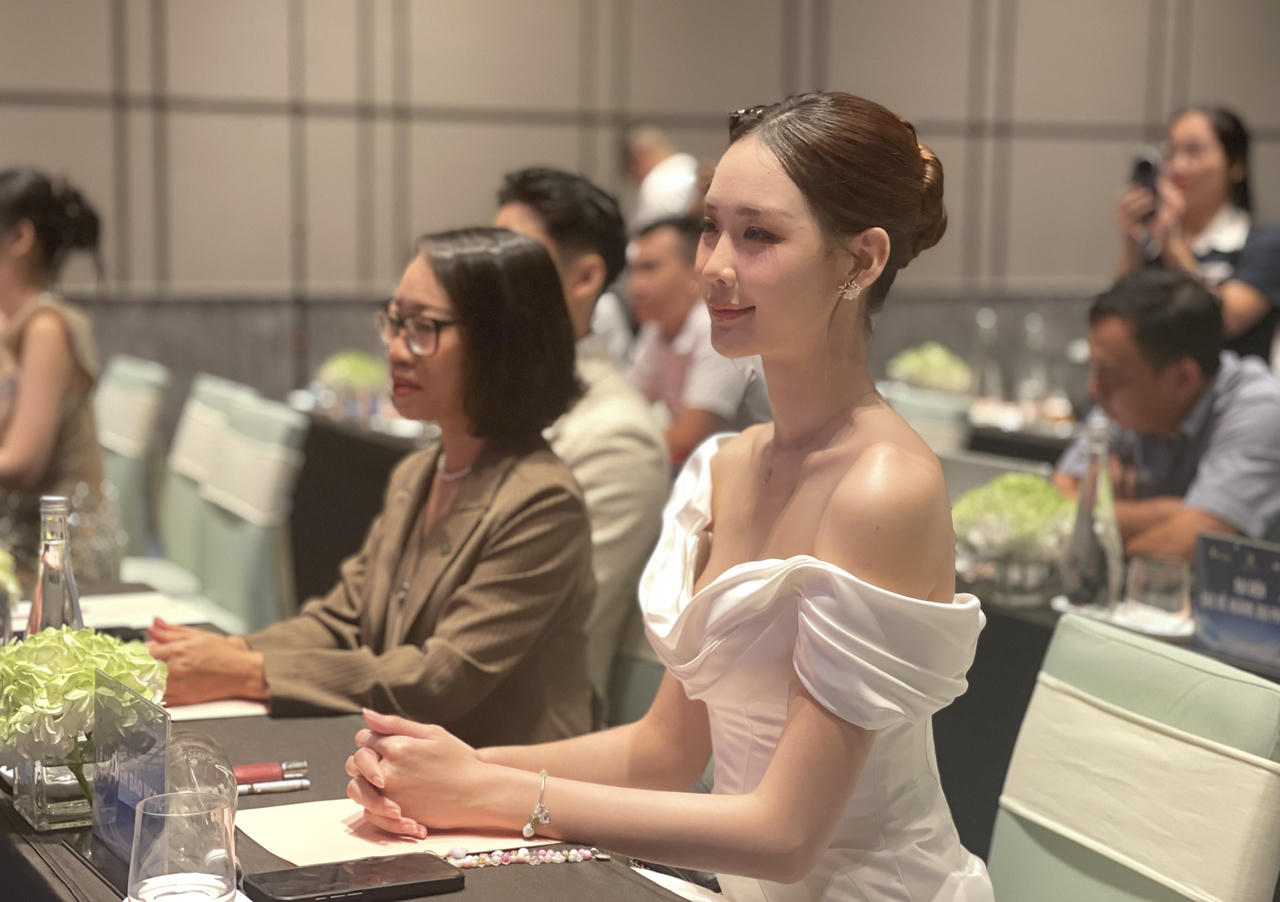 Hoa hậu L&ecirc; Nguyễn Bảo Ngọc tại buổi họp b&aacute;o. (Ảnh: Đức Dương)