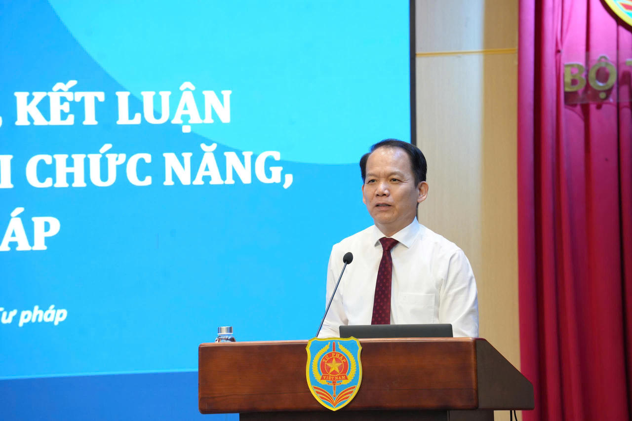 Bộ trưởng Bộ Tư ph&aacute;p Ho&agrave;ng Thanh T&ugrave;ng qu&aacute;n triệt 09 văn kiện được Hội nghị Trung ương 3 kho&aacute; XIV th&ocirc;ng qua