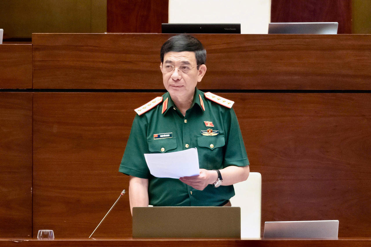Ph&oacute; Thủ tướng Ch&iacute;nh phủ, Bộ trưởng Bộ Quốc ph&ograve;ng, Đại tướng Phan Văn Giang.