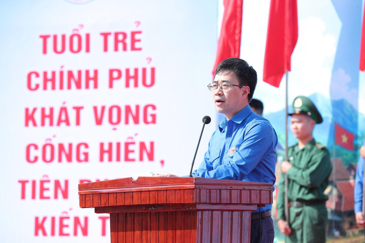 B&iacute; thư Đo&agrave;n Thanh ni&ecirc;n Ch&iacute;nh phủ  B&ugrave;i Ho&agrave;ng T&ugrave;ng ph&aacute;t biểu