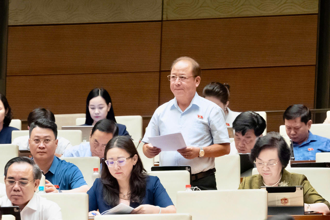 Đại biểu S&ugrave;ng A Lềnh.