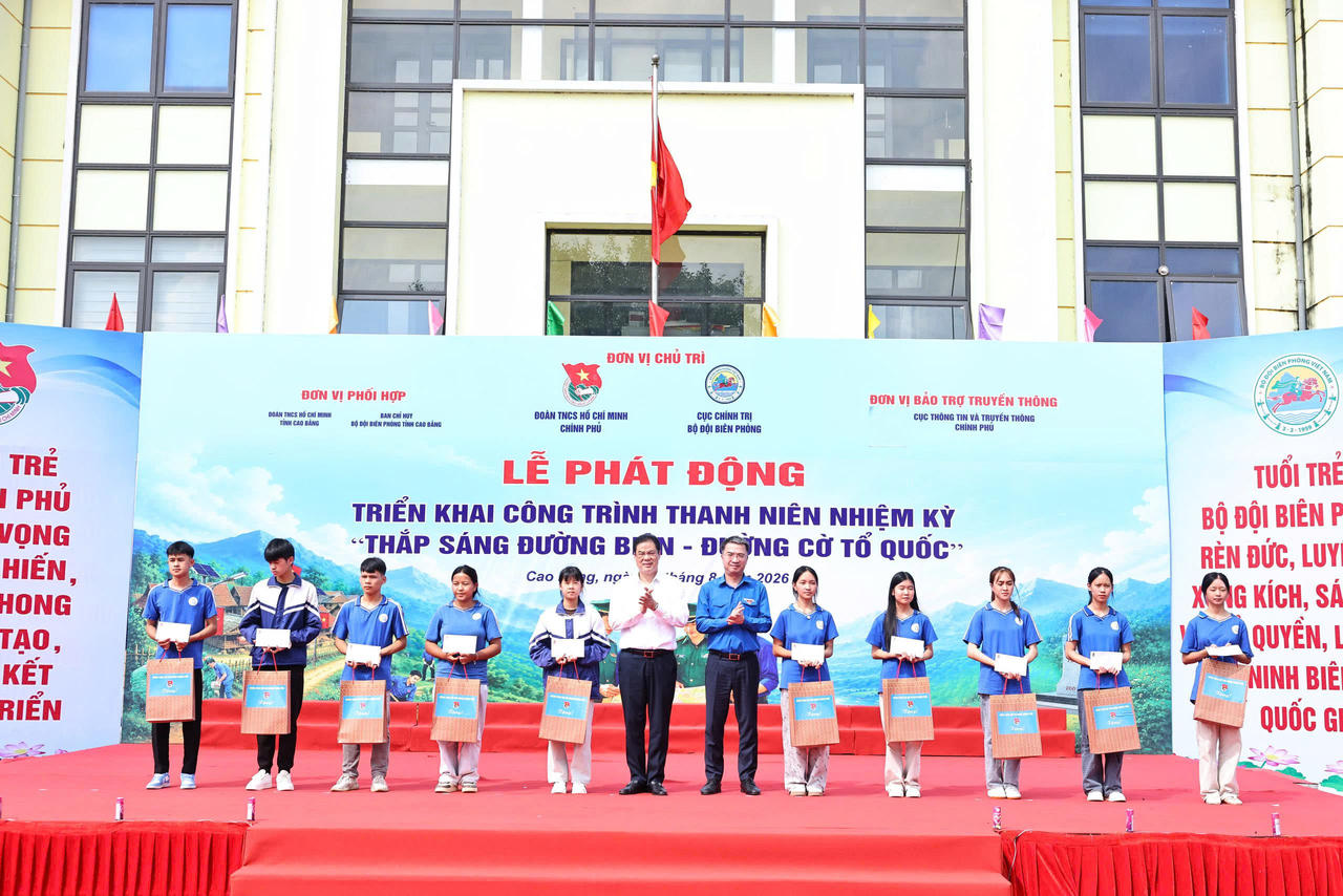 Đo&agrave;n Thanh ni&ecirc;n Ch&iacute;nh phủ ph&aacute;t động triển khai c&ocirc;ng tr&igrave;nh thanh ni&ecirc;n nhiệm kỳ &ldquo;Thắp s&aacute;ng đường bi&ecirc;n &ndash; Đường cờ Tổ quốc&rdquo;
